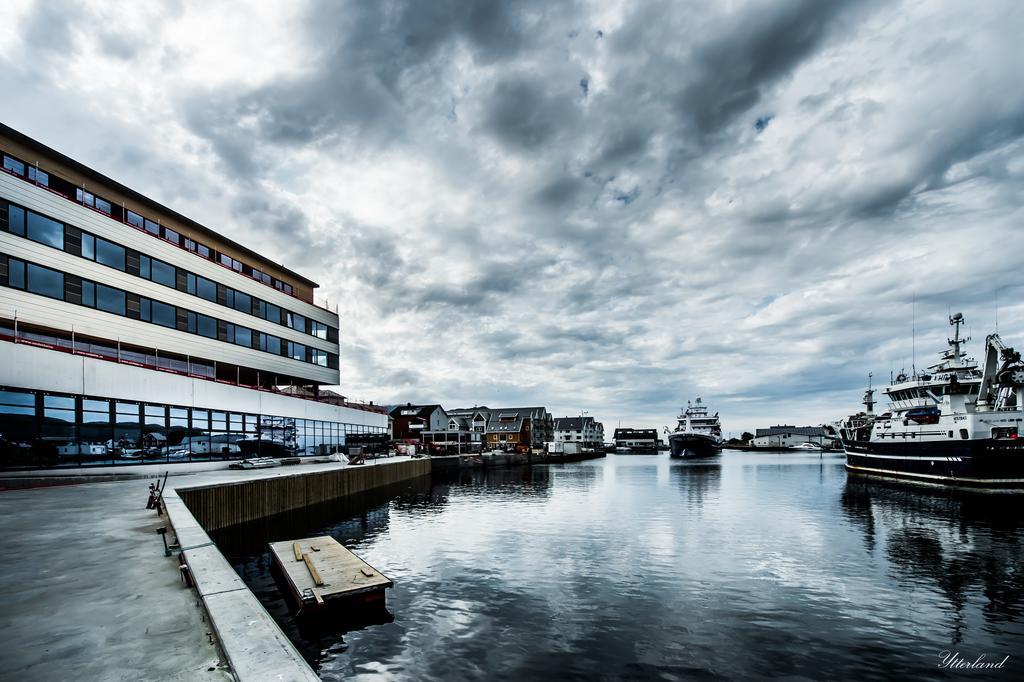 Thon Hotel Fosnavag Exterior photo